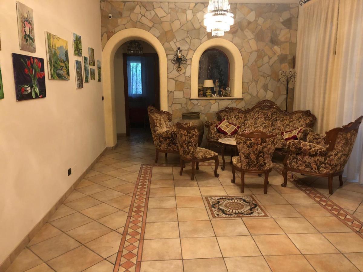 Marinette Panzió Barcellona-Pozzo di Gotto Kültér fotó